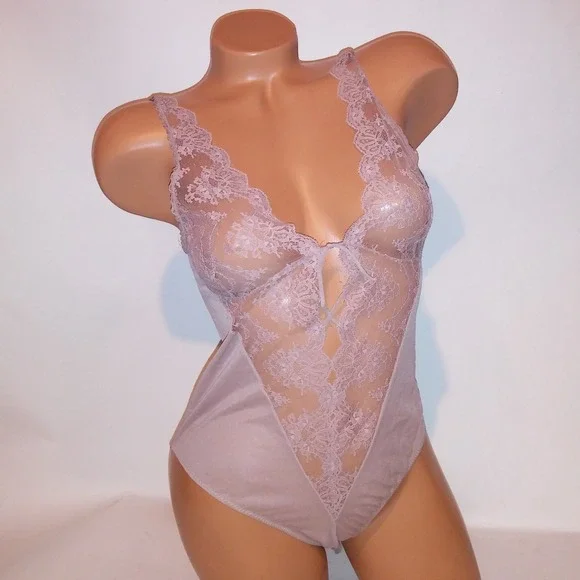 Vintage Lingerie Formit Rogers Bodysuit XS 32 Beige Lace Trim Snap Up Bottom